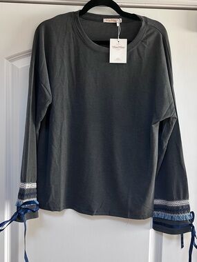 NWT MiaoMiao Sz L Dark Gray Long Sleeve T Shirt Top Trim & Ribbon On Sleeve Chic